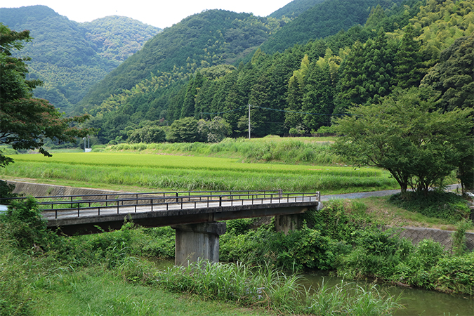 郷里の意味 類義語 言い換え オールガイド