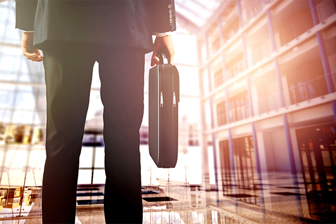 「辞任」「辞職」「退任」「退職」の微妙な違いと適切な使い方解説 オールガイド