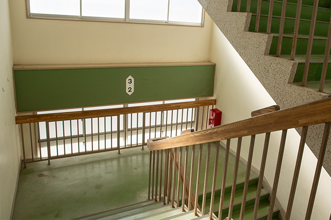 踊り場の類語 関連語 オールガイド