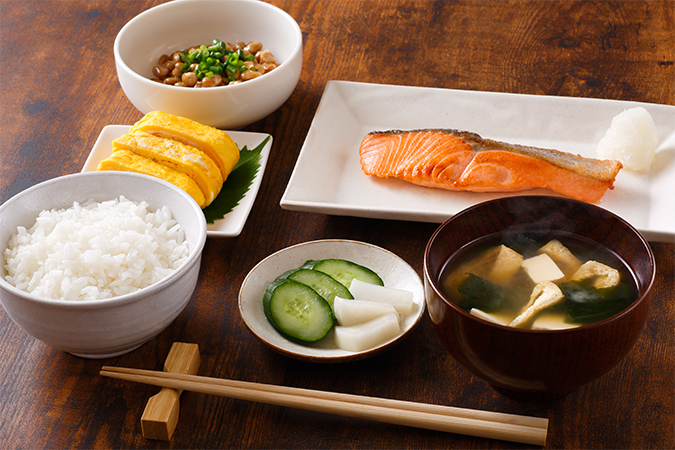 朝飯前の意味・類語・言い換え | オールガイド