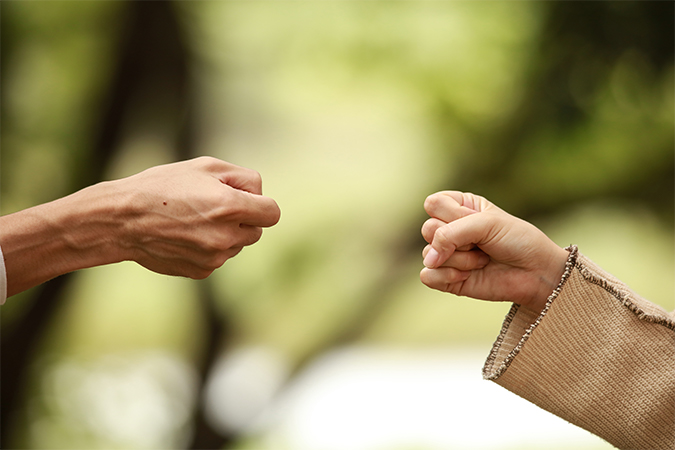 最初はグーの意味 類語 言い換え オールガイド