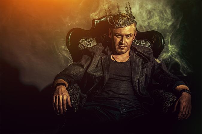 傍若無人の意味 類語 言い換え オールガイド